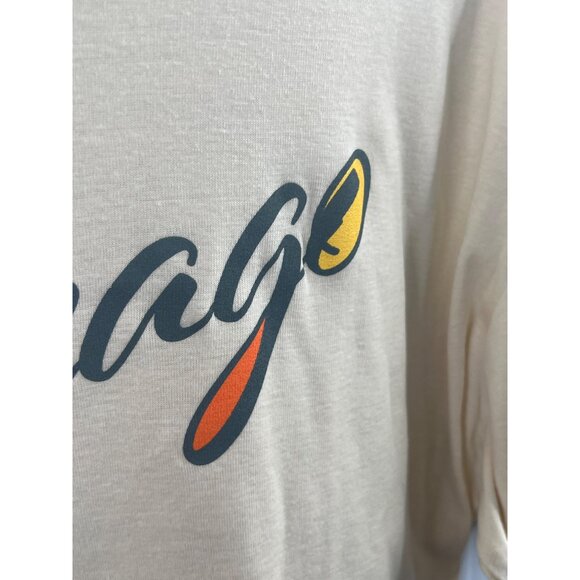 Chicago Short Sleeve Graphic T-Shirt Size Large Beige Lightweight Crewneck NEW - Picture 3 of 3